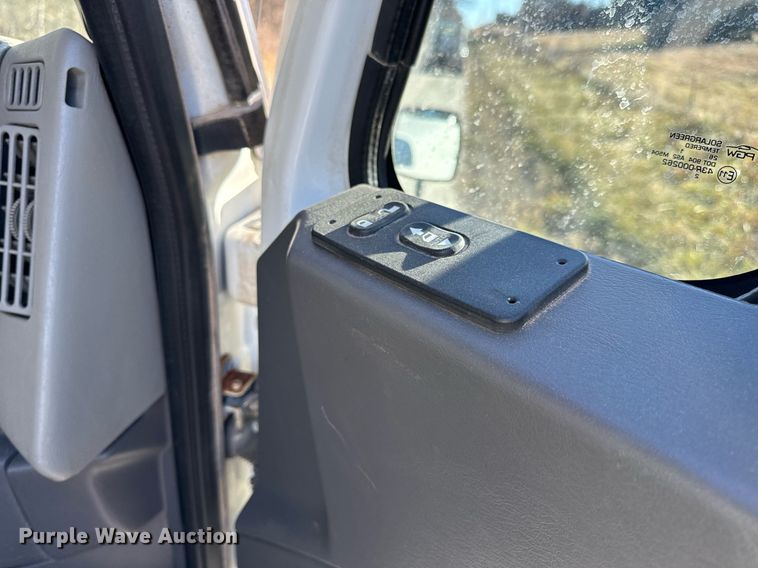 image for item NM9193 2012 International TranStar 8600 semi truck