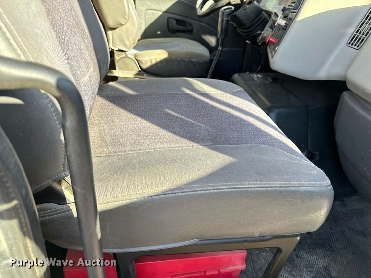 image for item NM9193 2012 International TranStar 8600 semi truck