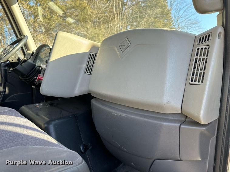 image for item NM9193 2012 International TranStar 8600 semi truck