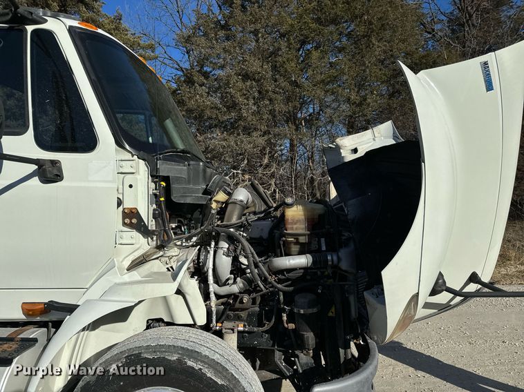 image for item NM9193 2012 International TranStar 8600 semi truck