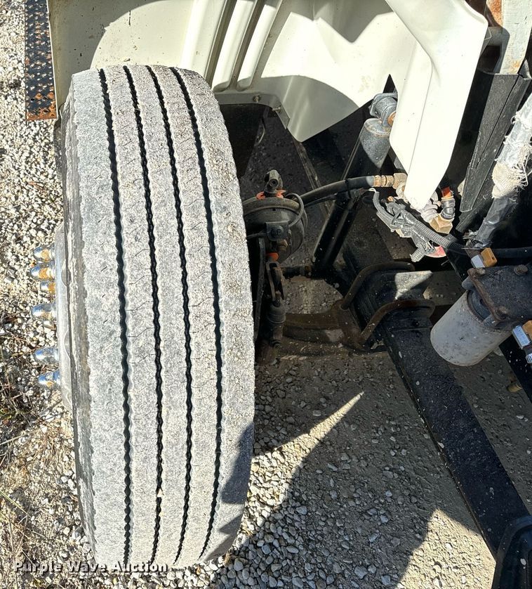 image for item NM9193 2012 International TranStar 8600 semi truck