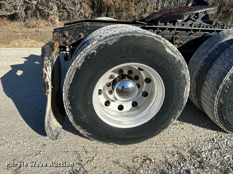 image for item NM9193 2012 International TranStar 8600 semi truck