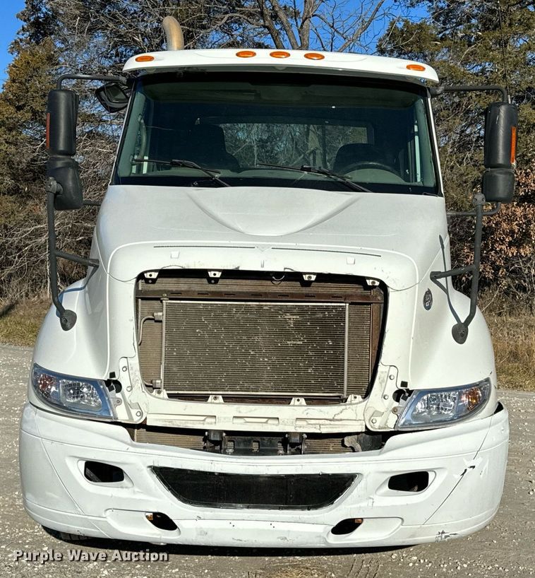image for item NM9194 2011 International TranStar 8600 semi truck