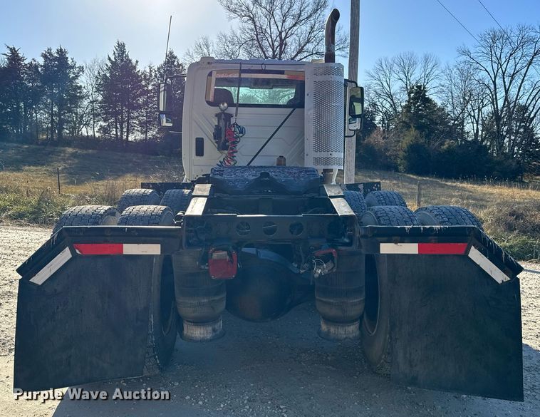 image for item NM9194 2011 International TranStar 8600 semi truck