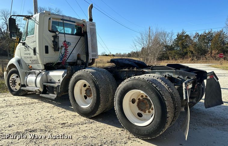 image for item NM9194 2011 International TranStar 8600 semi truck