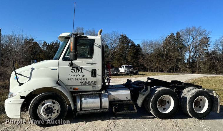 image for item NM9194 2011 International TranStar 8600 semi truck