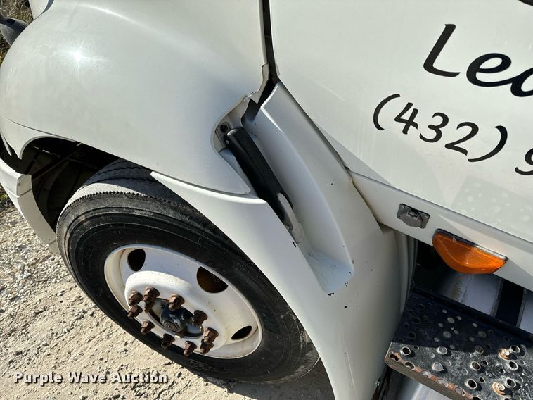 image for item NM9194 2011 International TranStar 8600 semi truck