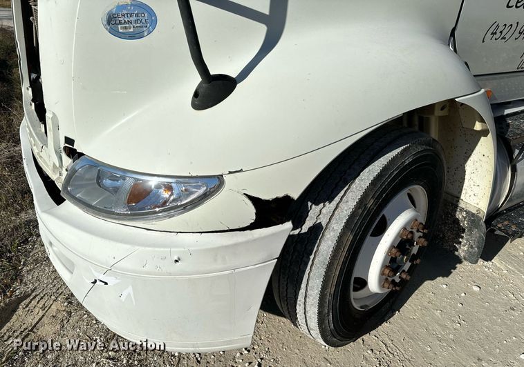 image for item NM9194 2011 International TranStar 8600 semi truck