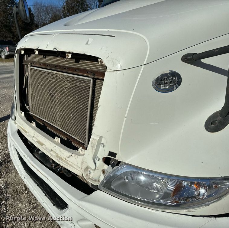 image for item NM9194 2011 International TranStar 8600 semi truck