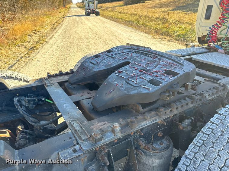 image for item NM9194 2011 International TranStar 8600 semi truck