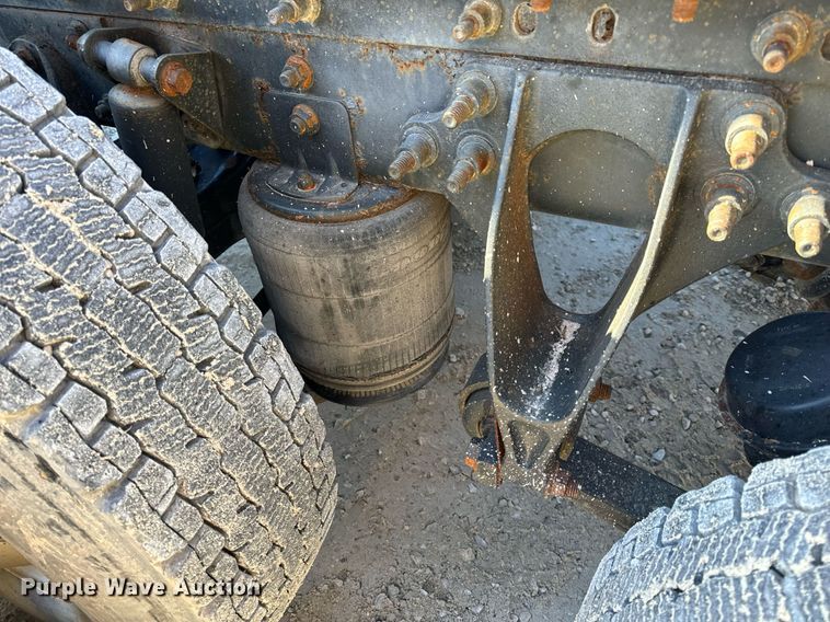 image for item NM9194 2011 International TranStar 8600 semi truck