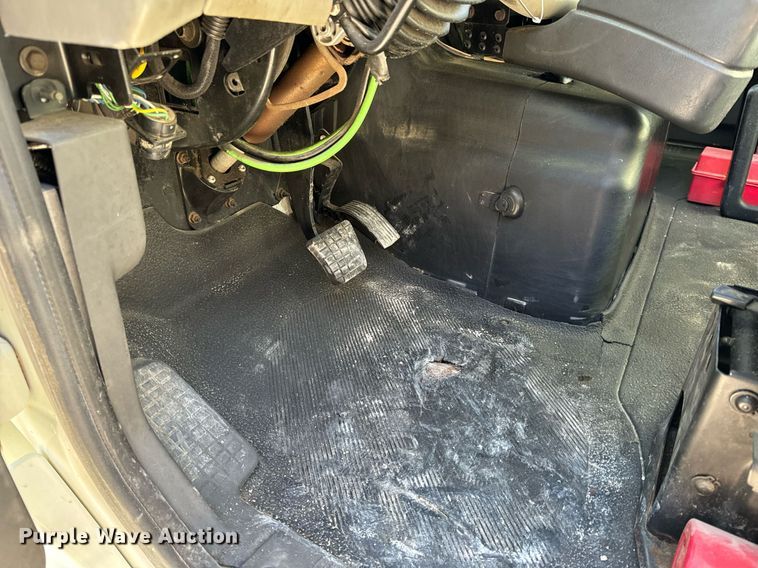 image for item NM9194 2011 International TranStar 8600 semi truck