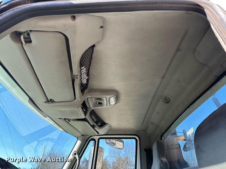 image for item NM9194 2011 International TranStar 8600 semi truck