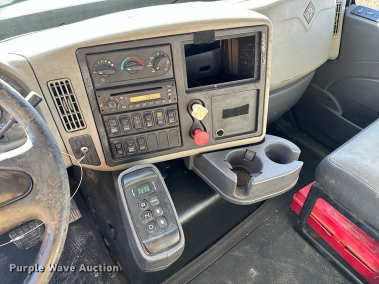 image for item NM9194 2011 International TranStar 8600 semi truck