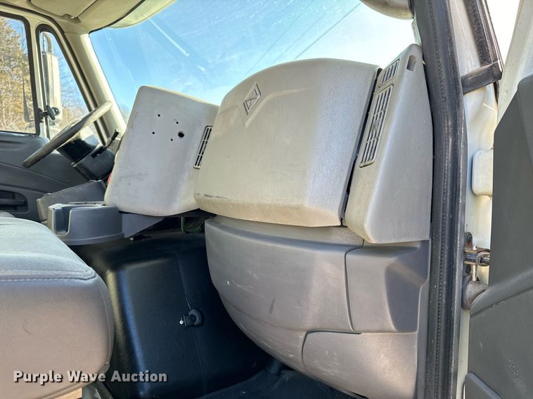 image for item NM9194 2011 International TranStar 8600 semi truck