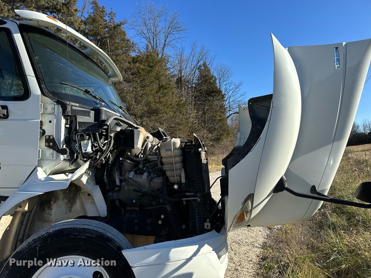 image for item NM9194 2011 International TranStar 8600 semi truck