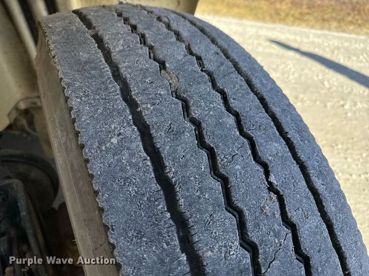 image for item NM9194 2011 International TranStar 8600 semi truck