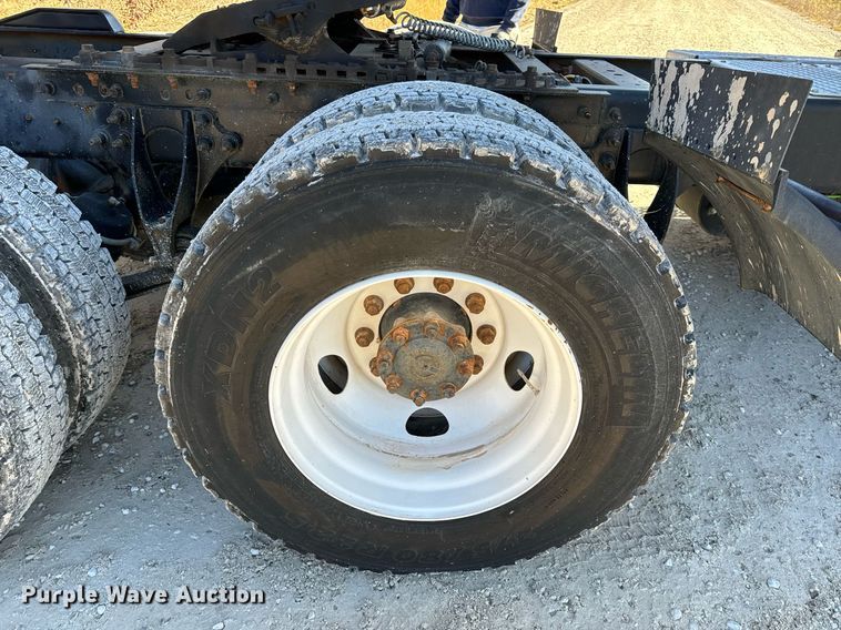 image for item NM9194 2011 International TranStar 8600 semi truck