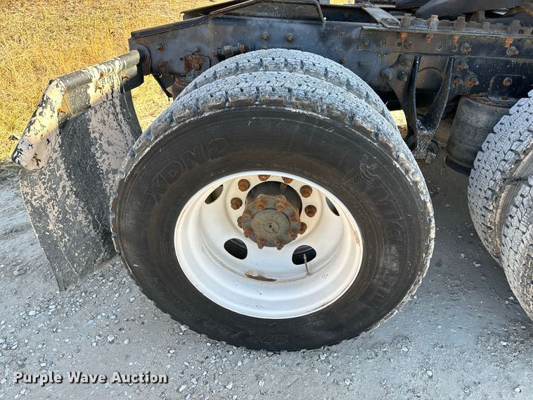 image for item NM9194 2011 International TranStar 8600 semi truck