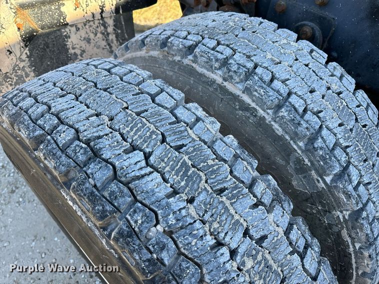 image for item NM9194 2011 International TranStar 8600 semi truck