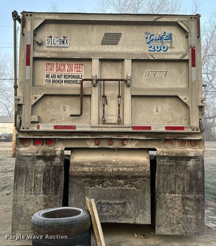 image for item NM9209 1998 East end dump trailer