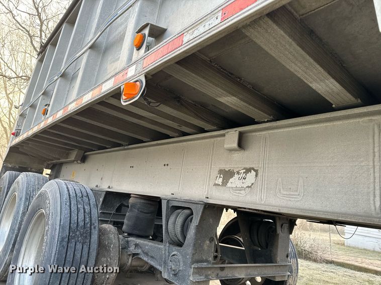 image for item NM9209 1998 East end dump trailer