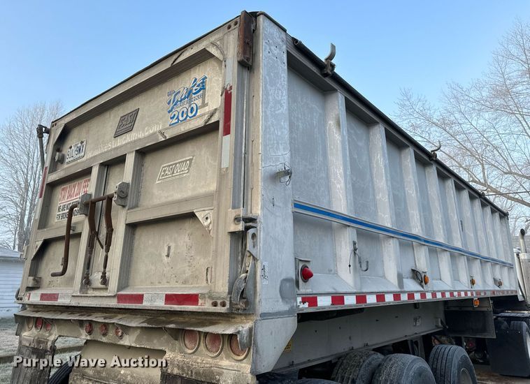 image for item NM9209 1998 East end dump trailer