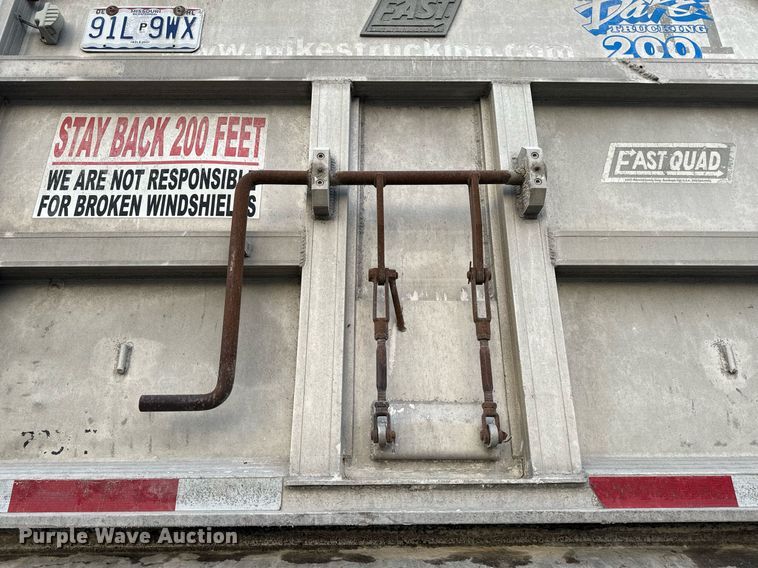 image for item NM9209 1998 East end dump trailer