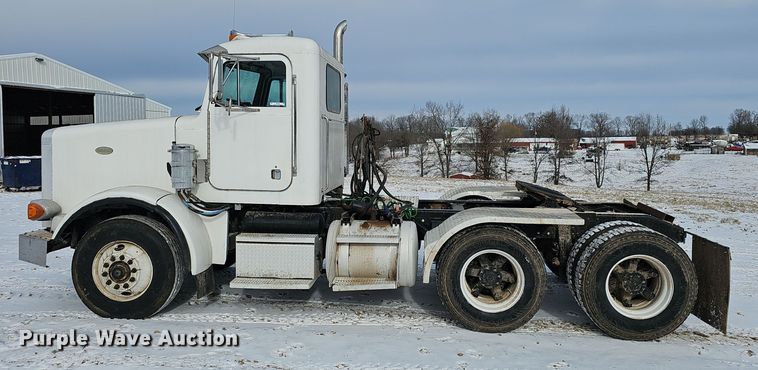image for item NP9308 1997 Peterbilt 357 semi truck
