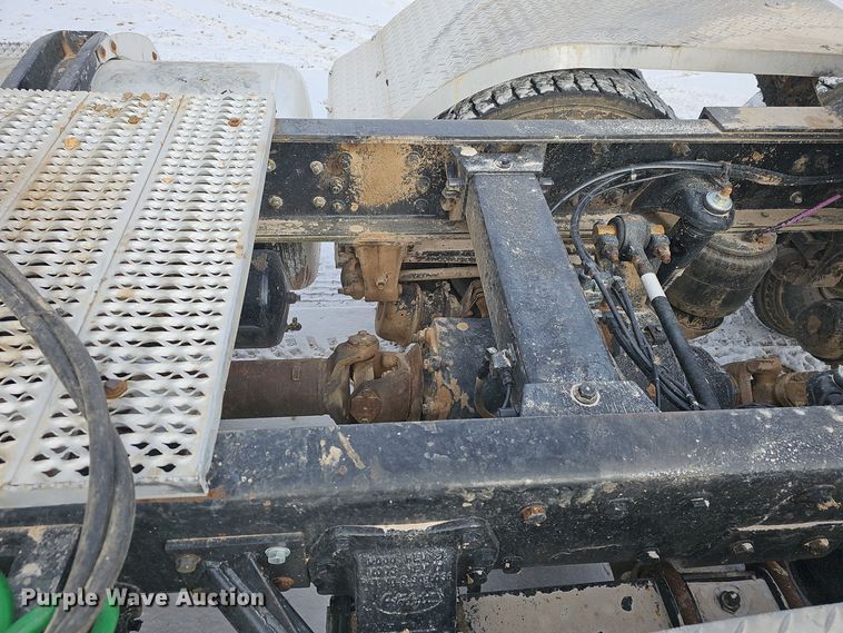 image for item NP9308 1997 Peterbilt 357 semi truck