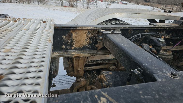 image for item NP9308 1997 Peterbilt 357 semi truck