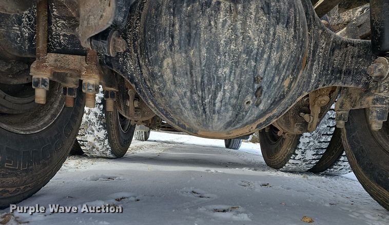 image for item NP9308 1997 Peterbilt 357 semi truck