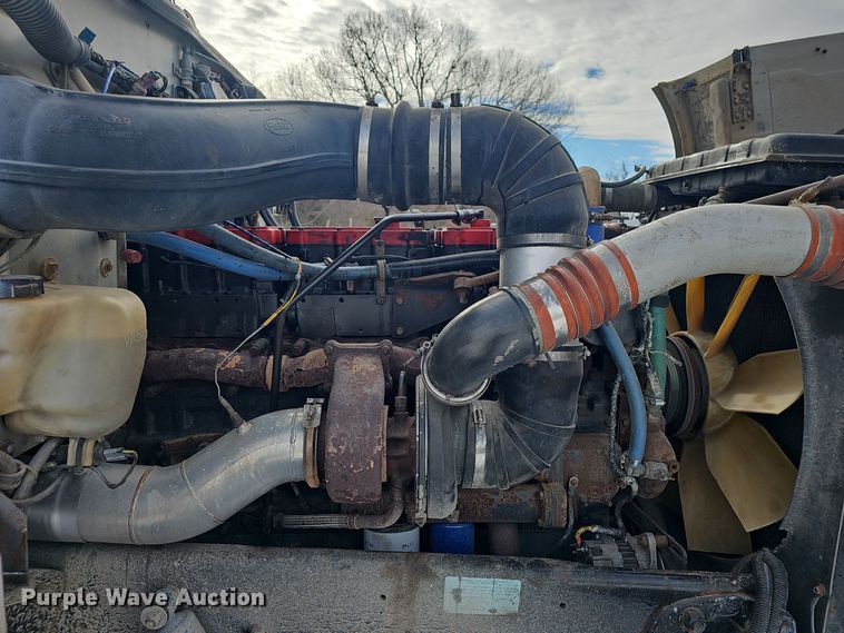 image for item NP9308 1997 Peterbilt 357 semi truck