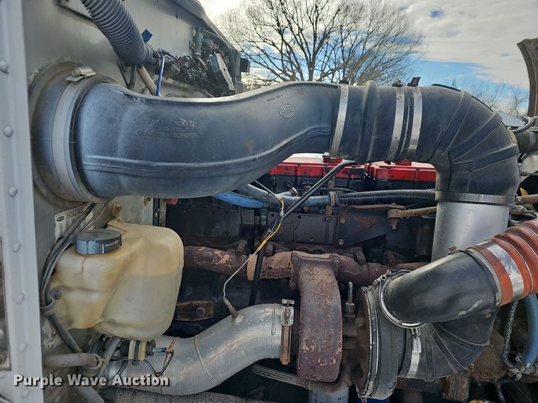 image for item NP9308 1997 Peterbilt 357 semi truck