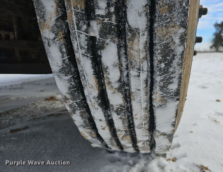 image for item NP9308 1997 Peterbilt 357 semi truck