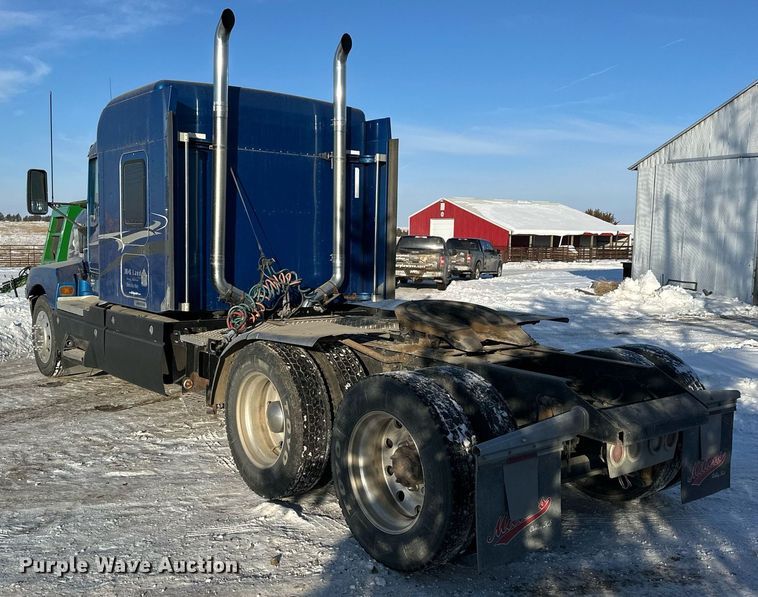 image for item NS9175 2005 Kenworth T600 semi truck