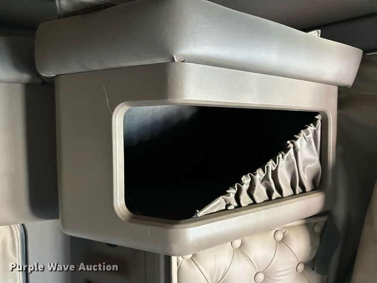 image for item NS9175 2005 Kenworth T600 semi truck