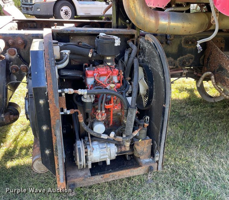 image for item NX9772 2006 Freightliner Columbia semi truck