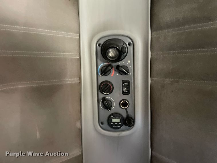 image for item NX9772 2006 Freightliner Columbia semi truck