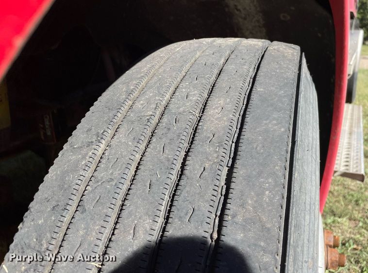 image for item NX9772 2006 Freightliner Columbia semi truck