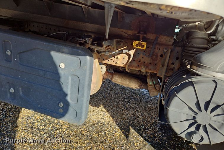 image for item NZ9129 2017 Izuzu NPR  refrigerated truck