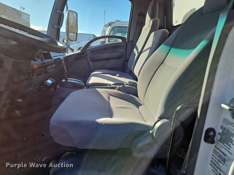 image for item NZ9129 2017 Izuzu NPR  refrigerated truck