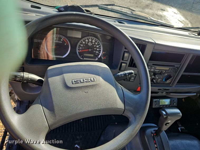 image for item NZ9129 2017 Izuzu NPR  refrigerated truck