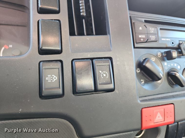 image for item NZ9129 2017 Izuzu NPR  refrigerated truck