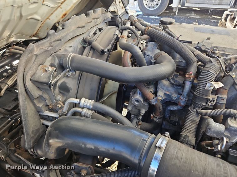 image for item NZ9129 2017 Izuzu NPR  refrigerated truck