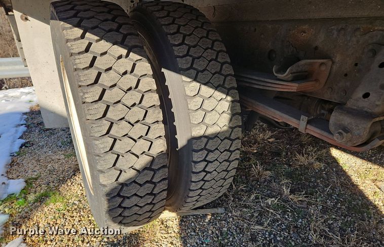 image for item NZ9129 2017 Izuzu NPR  refrigerated truck