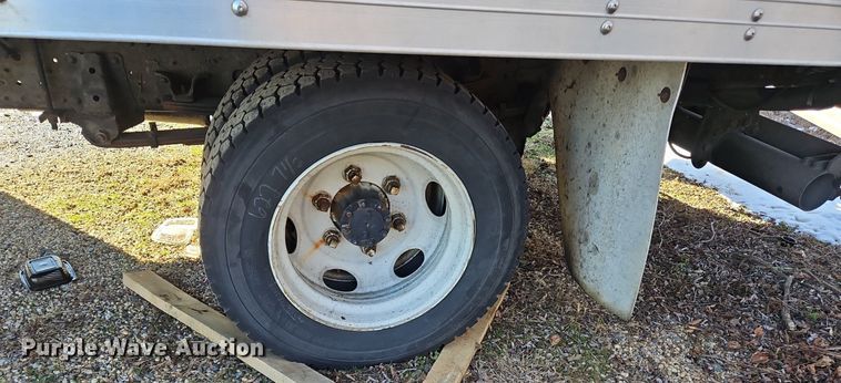 image for item NZ9129 2017 Izuzu NPR  refrigerated truck