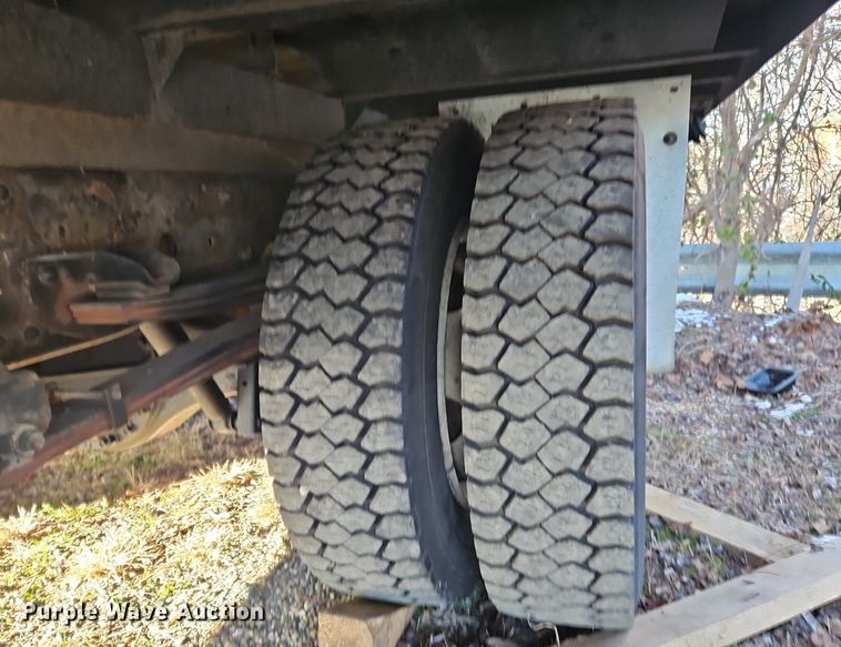 image for item NZ9129 2017 Izuzu NPR  refrigerated truck