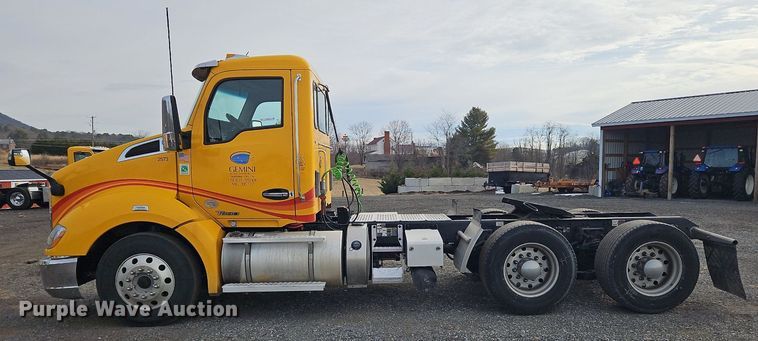 image for item NZ9131 2019 Kenworth  T680 semi truck
