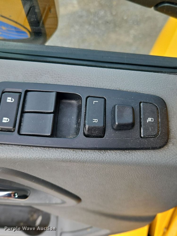 image for item NZ9131 2019 Kenworth  T680 semi truck